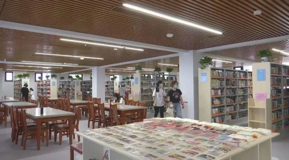 来看保定市图书馆和群艺馆的新变化