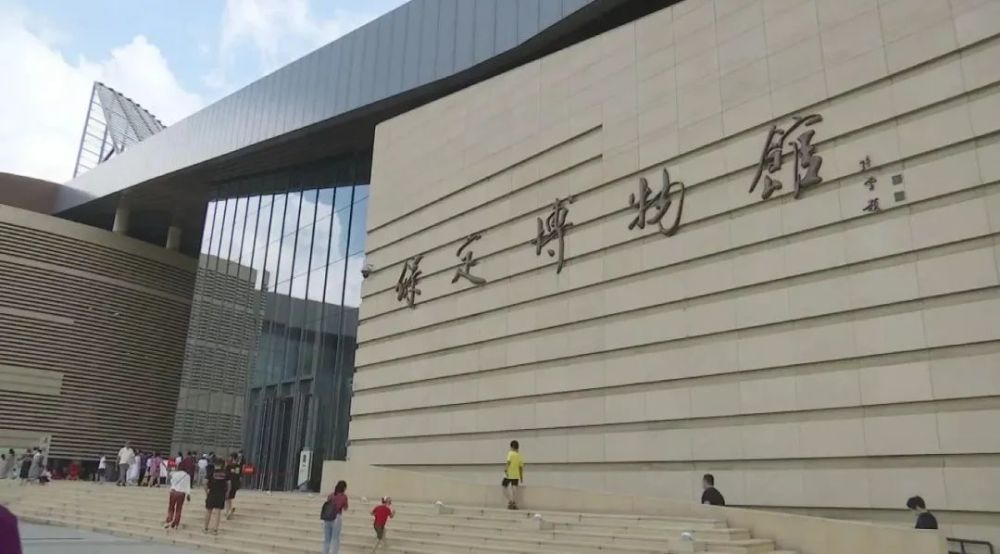 新建成开放的保定市博物馆美术馆人流如织一起来先睹为快