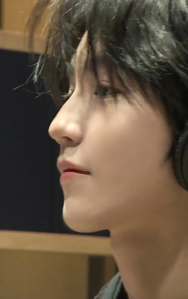 王俊凯壁纸侧脸真的太绝了