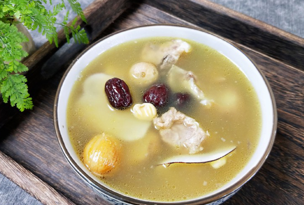 夏季进补,多给家人喝这汤,营养又滋补,香甜味美,让你安稳度夏