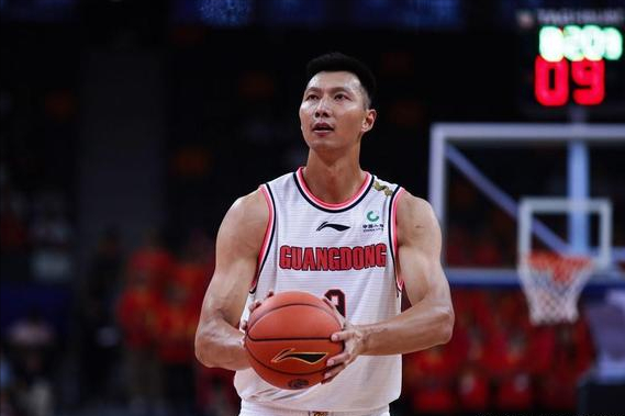 cba CBA现役十大本土中锋，上海签下MVP，北京双星被低估，谁接班周琦