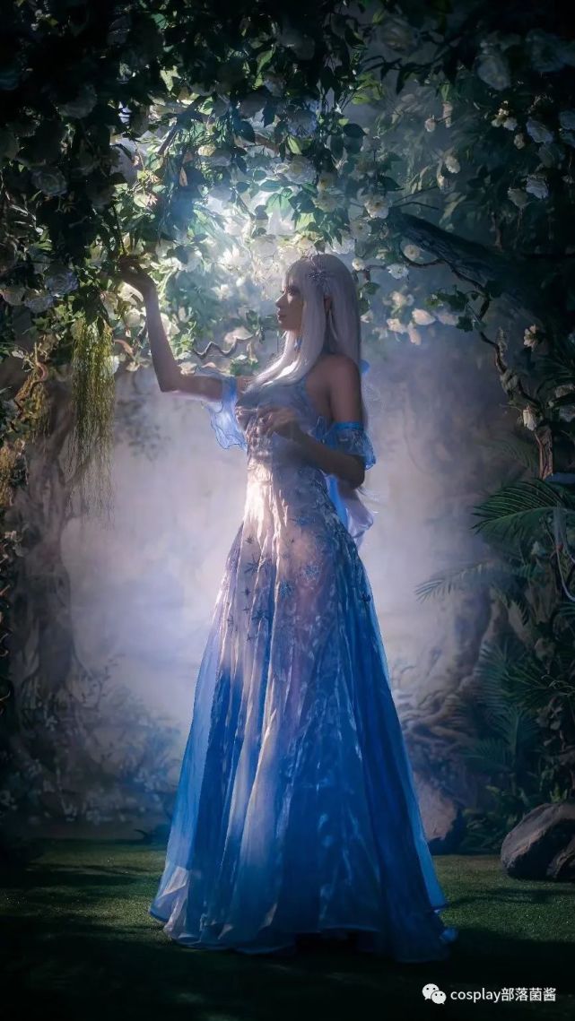 cos:艾米莉亚水晶礼服cos正片@沧霁桔梗