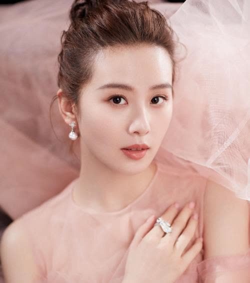 中国校花排行榜_我国十大校花排行出炉,佟丽娅未进前5很意外,清华校花实至名归