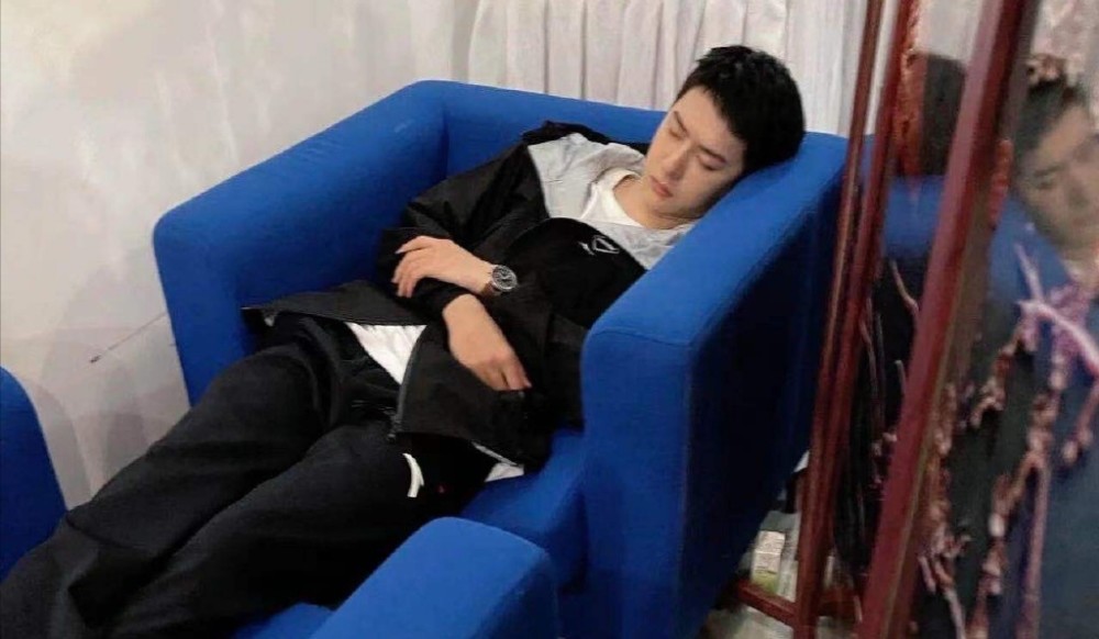 王一博受伤做核磁共振