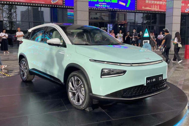 小鹏g3i是现款g3的中期改款车型,主要变化是换上了与小鹏p7和小鹏p5