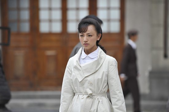 罗海琼出身普通家庭27岁时成名37岁嫁百亿富翁