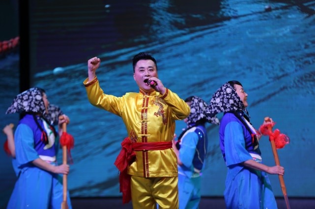 《唱得绿海泛金波》,刘金霞演唱的《勤嫂子》,程瑾等演唱的《民歌联唱