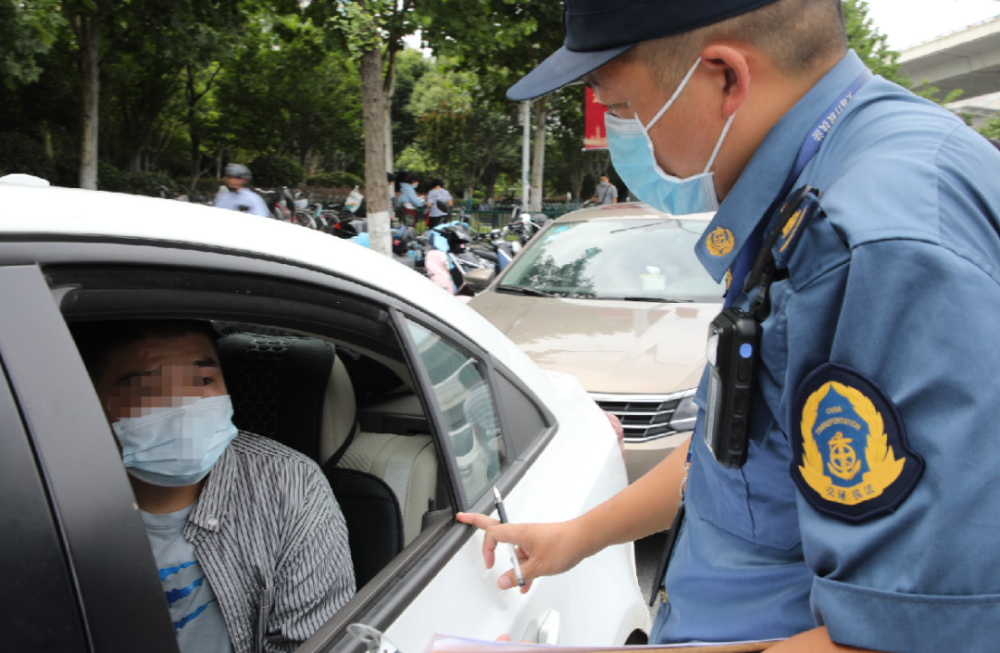 多辆非法网约车被查!
