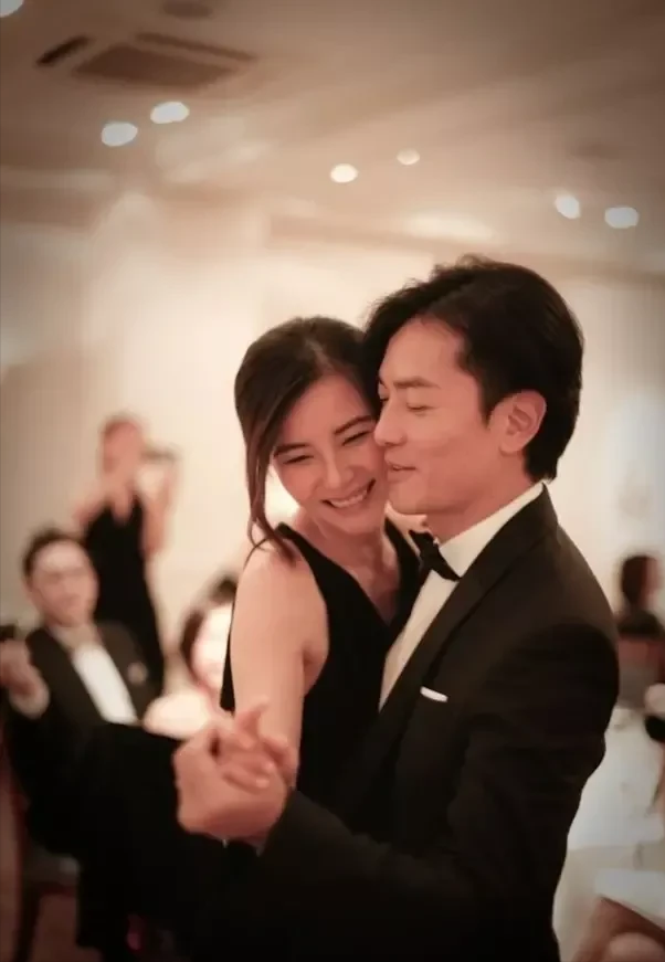 梁咏琪和郑伊健相恋了七年后,终究还是分了手了_腾讯新闻