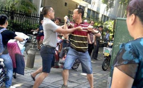 四川泸定警察调解纠纷杀人案_腾讯新闻