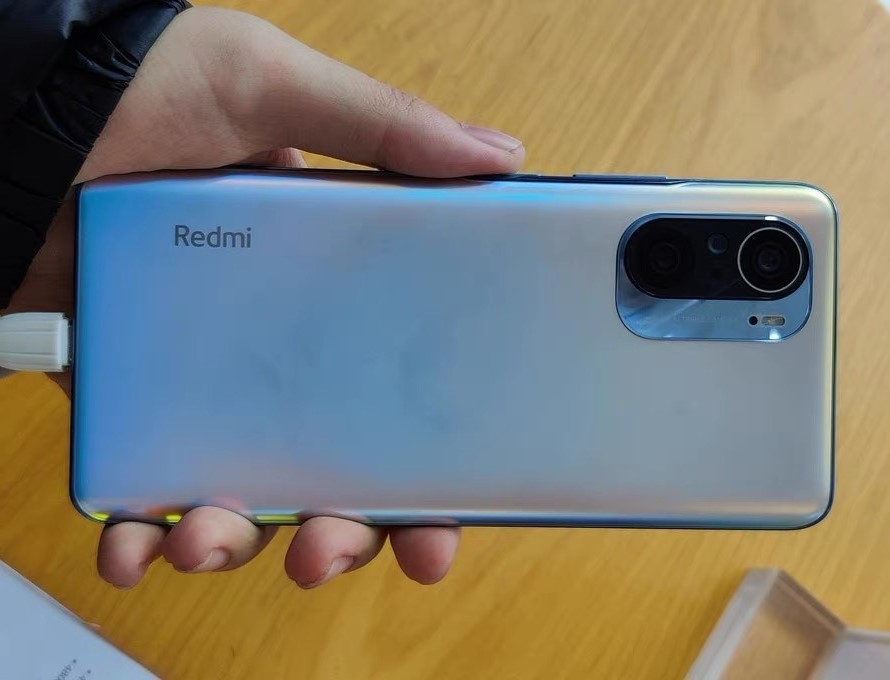 上市初一机难求的骁龙8888gb256gb三星e4屏已跌至2999元