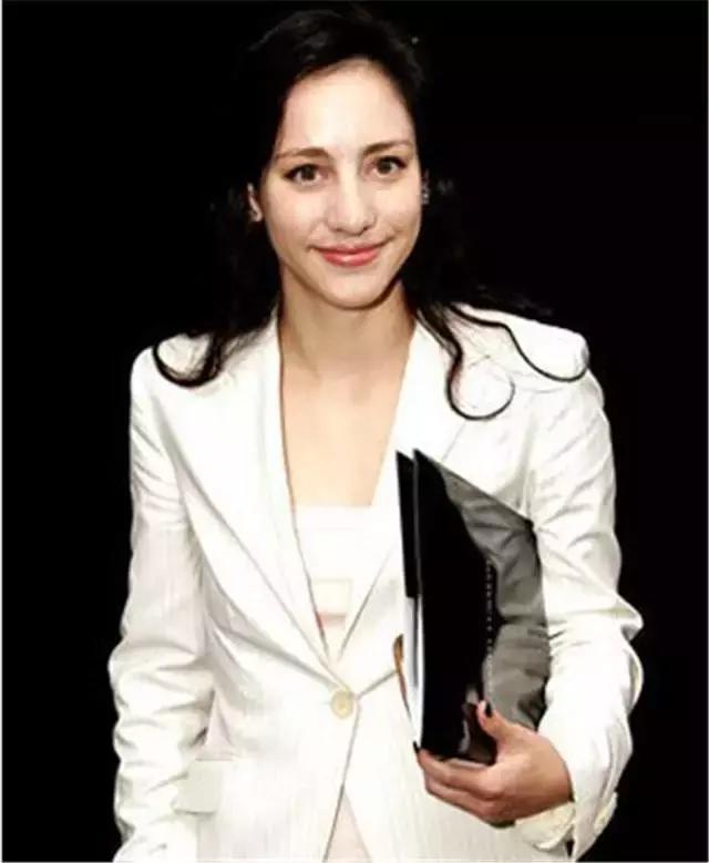 李嘉诚长媳王俪桥香港豪门媳妇的典范