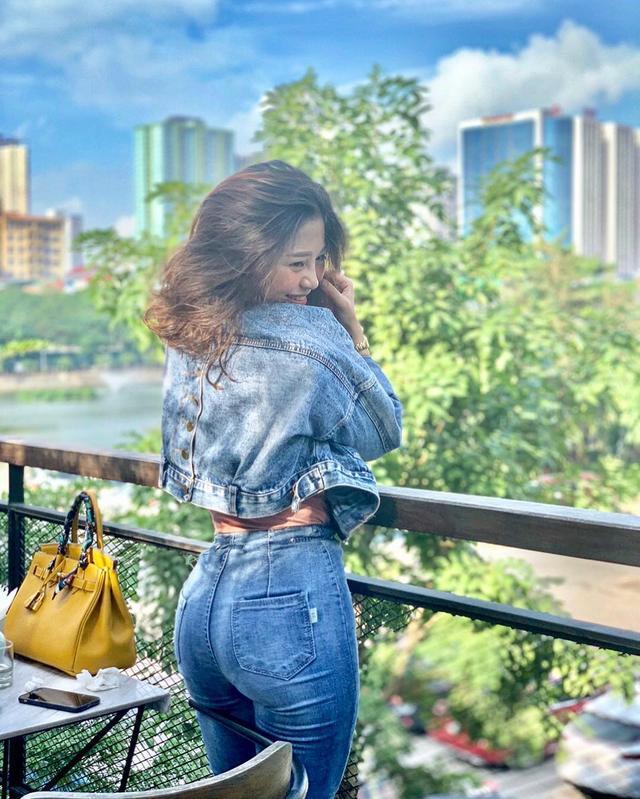 酷爱中国武术的d罩杯越南健身教练,马甲线98cm夸张臀围抢镜