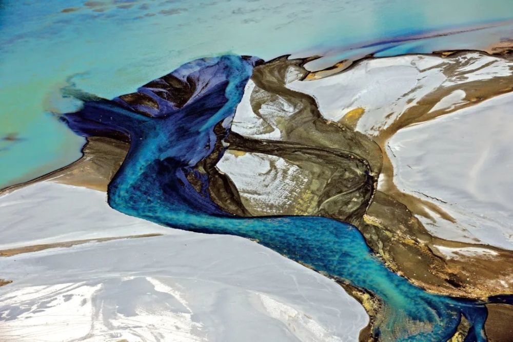 在建筑峰谷之中,来看一场山河之美的视觉盛宴_腾讯新闻