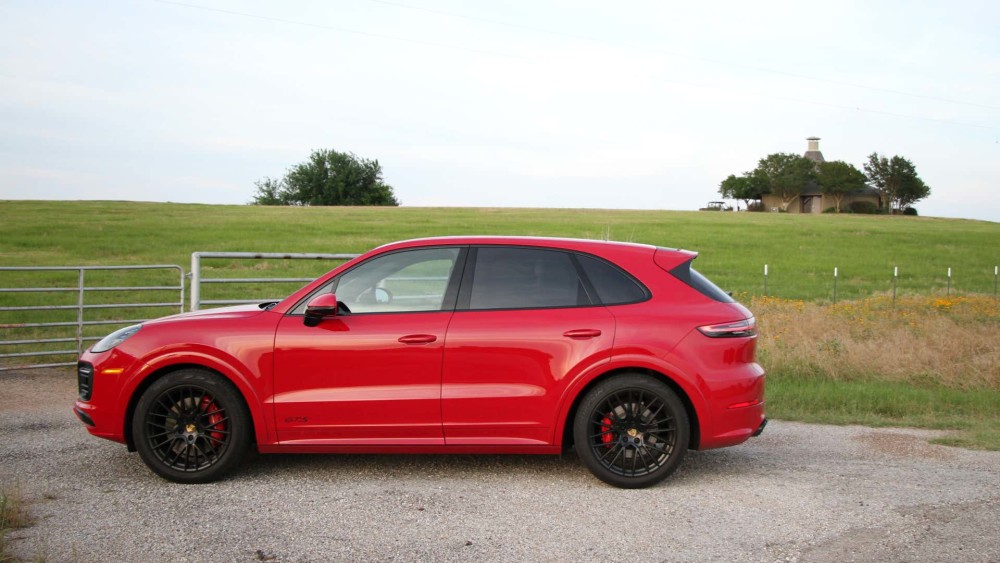 最后的想法保时捷 cayenne 是真正将豪华 suv 热潮推向高潮的车型,但