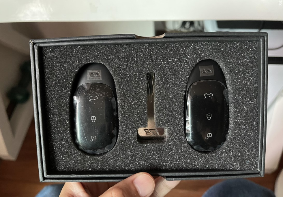 花345万元买辆理想one免费送上门车主下楼就得车钥匙