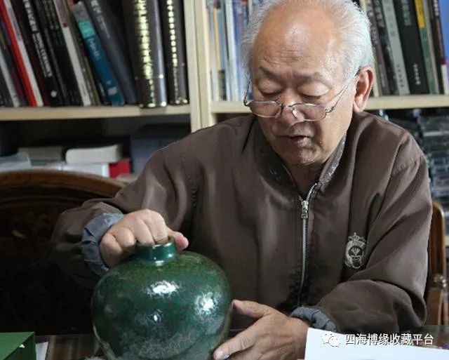 古董界老专家与年轻专家利益冲突不断,如果是你,你认为谁有理?