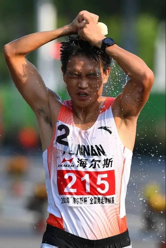 将在8月3日举行,龙佳是云南首位获得奥运会参赛资格的女子摔跤运动员