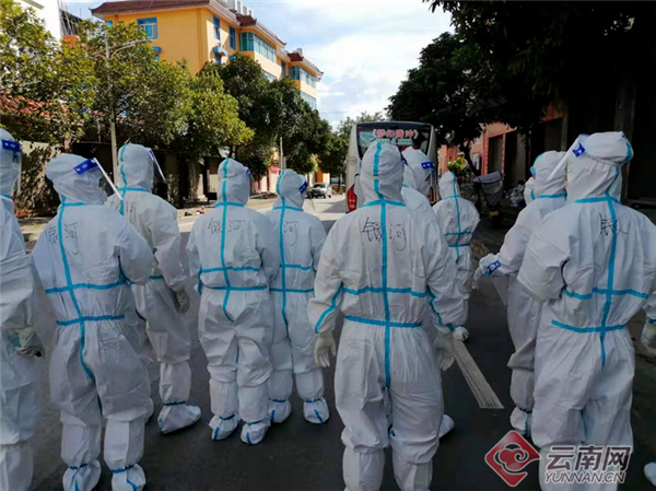 疫情当前警察不退云南瑞丽警员逆行身影温暖国门