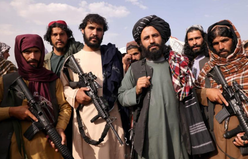 德国记者阿富汗实地采访塔利班成员解密塔利班真实生活