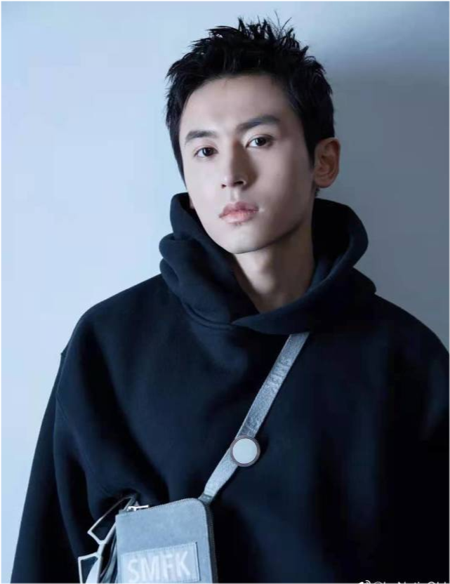 张哲瀚后续他的大粉说要反思小粉丝回复太搞笑人间清醒