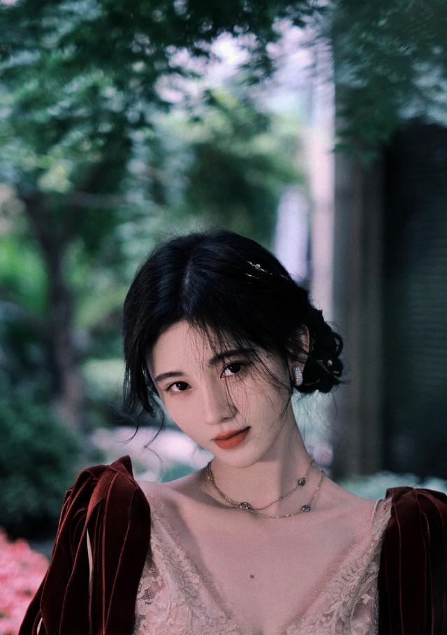 鞠婧祎起诉花椰菜大王二审败诉网友大呼错不在该网红为何