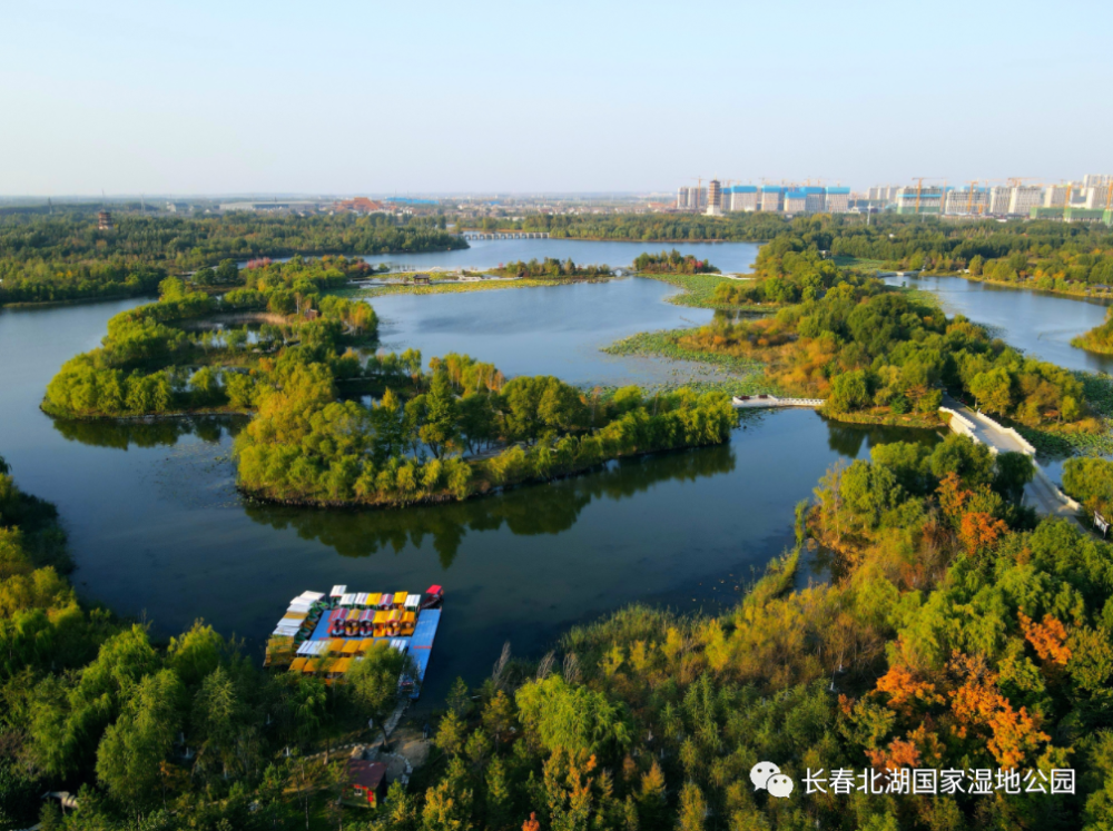 生态观光具有湿地保护与利用,科普教育是国家级城市生态湿地公园坐落