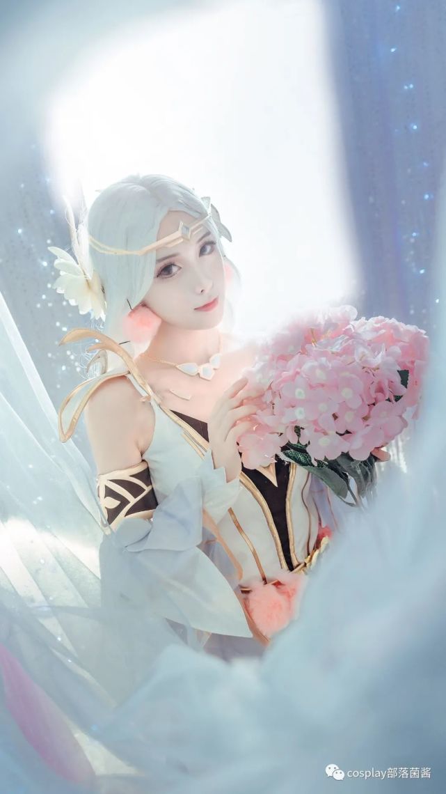 cos:王者荣耀貂蝉仲夏夜之梦cos正片@奶狮