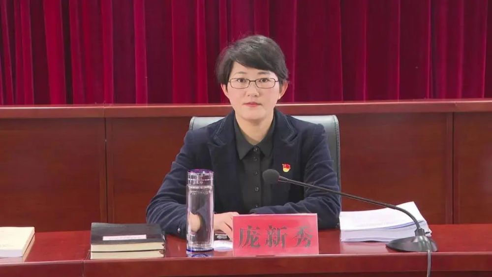 公开资料显示,2020年12月,庞新秀曾在《时代楷模发布厅》节目中哽咽地