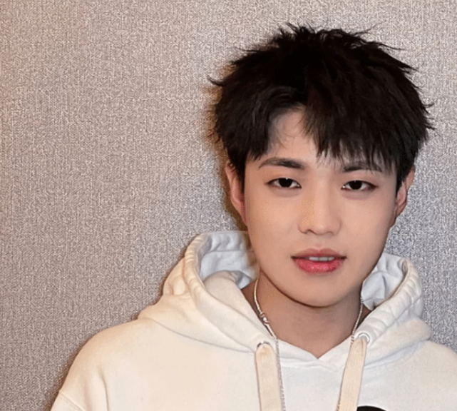 九天狐大号被封被迫停播只因签名求富婆回来还要冲巅峰赛第一