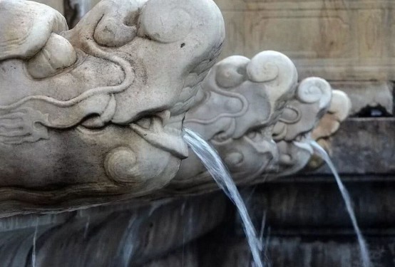 北京一场暴雨后,太庙出现"龙吐水"现象,专家:古人智慧真高!