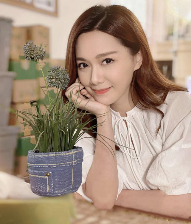 黄心美爆黄心颖近期生活直言照顾不了那么多对泥鯭印象不错