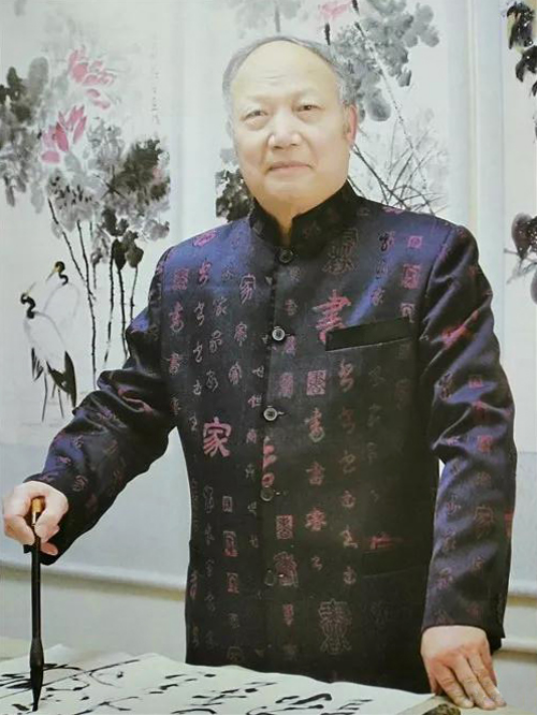 笔墨生辉风神洒脱书画家庄步金