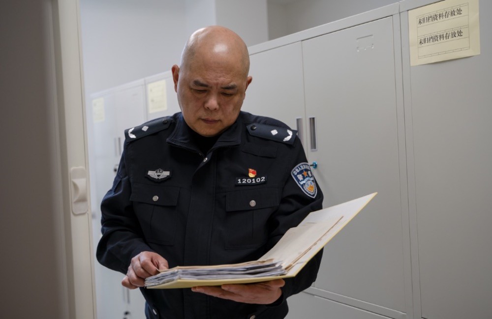 重庆公安英模事迹展播|"毙匪英雄"王晓渝:铁汉铮铮 一心为民_腾讯新闻