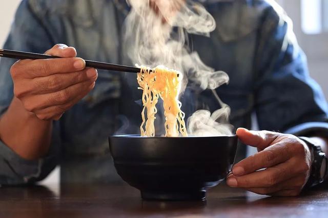 堅持喝大米粥,吃麵條養胃的人,最終怎麼樣了?早知早獲益