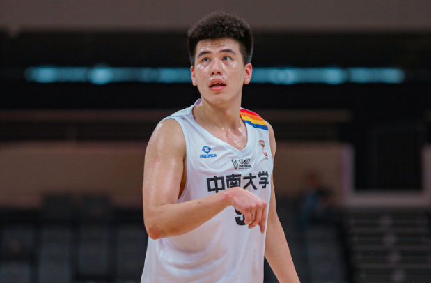 cba三消息:同曦试训内线新秀,黎璋霖狂砍28分,孙铭徽恢复训练