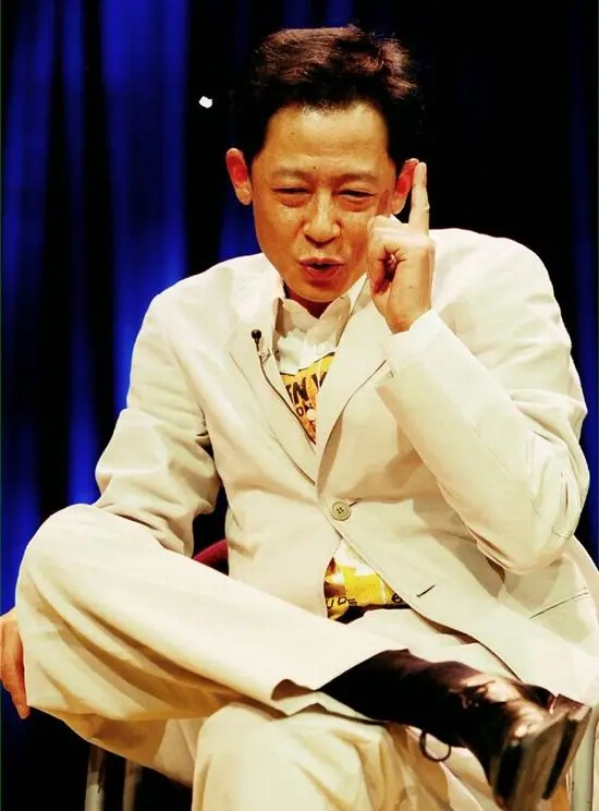 王志文拒绝卖脸,王力宏直播卖课,郑欣宜直播大哭,你怎么看?