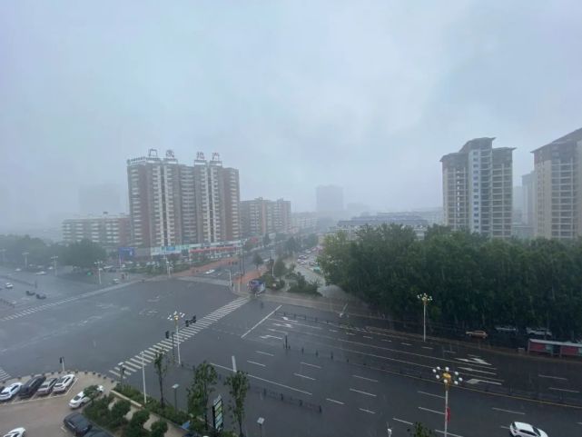 叶县暴雨图片