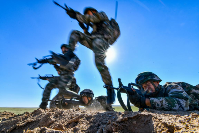 走进第73集团军某旅实战化练兵现场