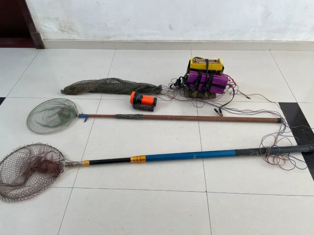 吕四头条启东一男子电捕鱼又出事被拘留