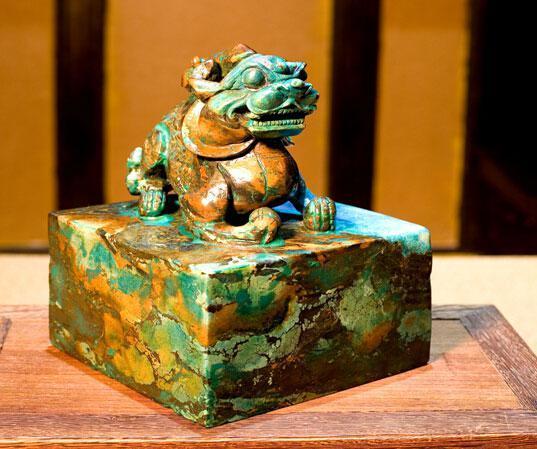 玉玺在手天下我有传国玉玺要是能现世中国会轰动成什么样啊