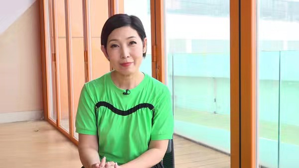 单身9年55岁赌王侄女受原生家庭影响选择不婚前任男友不乏靓仔型男