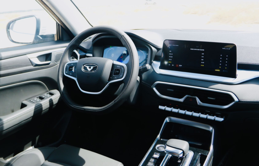 敦煌之美传颂千年驾驶凯翼炫界pro感受不一样的大漠风情