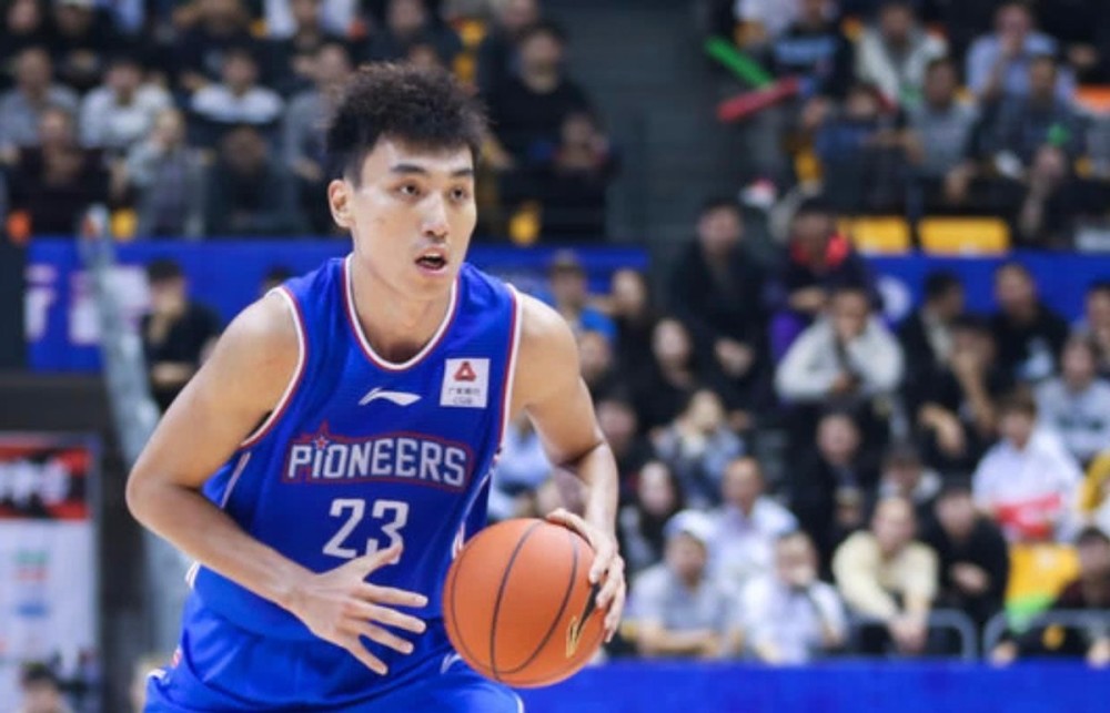 cba 顶薪！顶薪！CBA弱旅连送大合同，预防北京新疆抢夺天才后卫