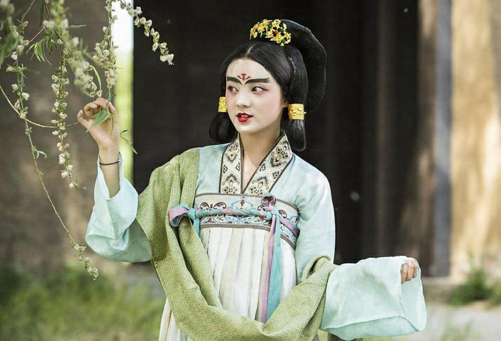 朱元璋建立明朝,采用的却是唐朝服饰,是宋元衣服不好看吗?