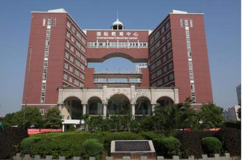 南昌五中风光无限 实力碾压群雄