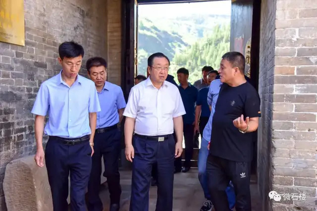 张稳科在石楼县调研