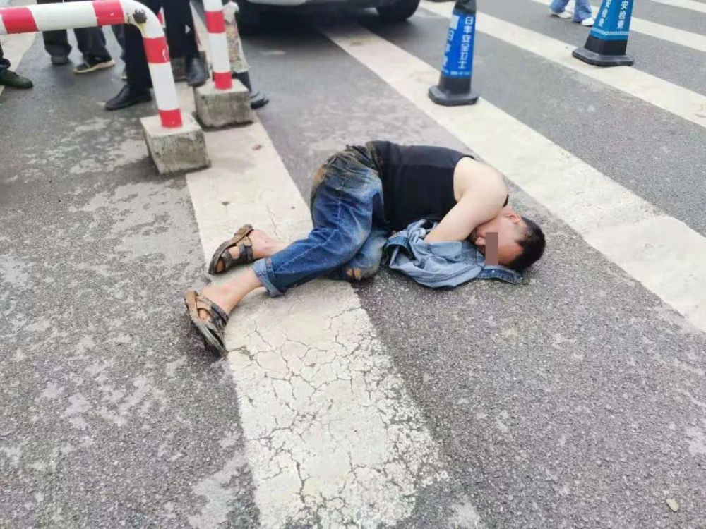 盘点近期曲靖醉酒场面太尴尬了哈哈哈哈哈