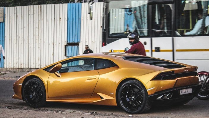 太讽刺澳媒疫情下印度进口豪车的数量比医疗产品多