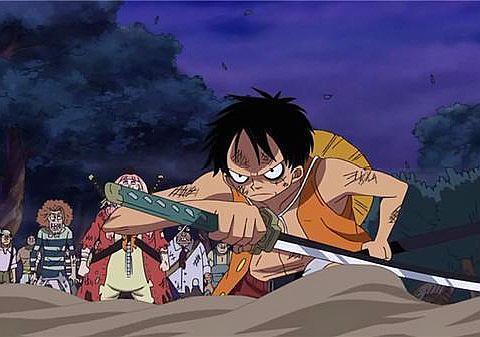 海贼王路飞曾经四次用刀一次自残一次挽回整个局面